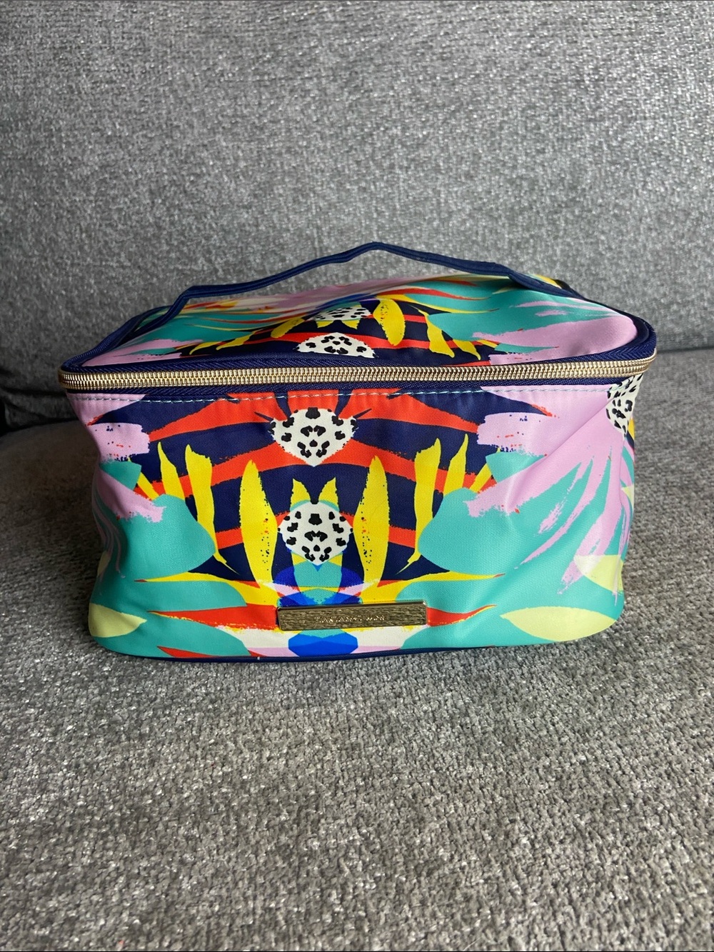Vibrant Tropical Print Cosmetic Case in Multicolor
